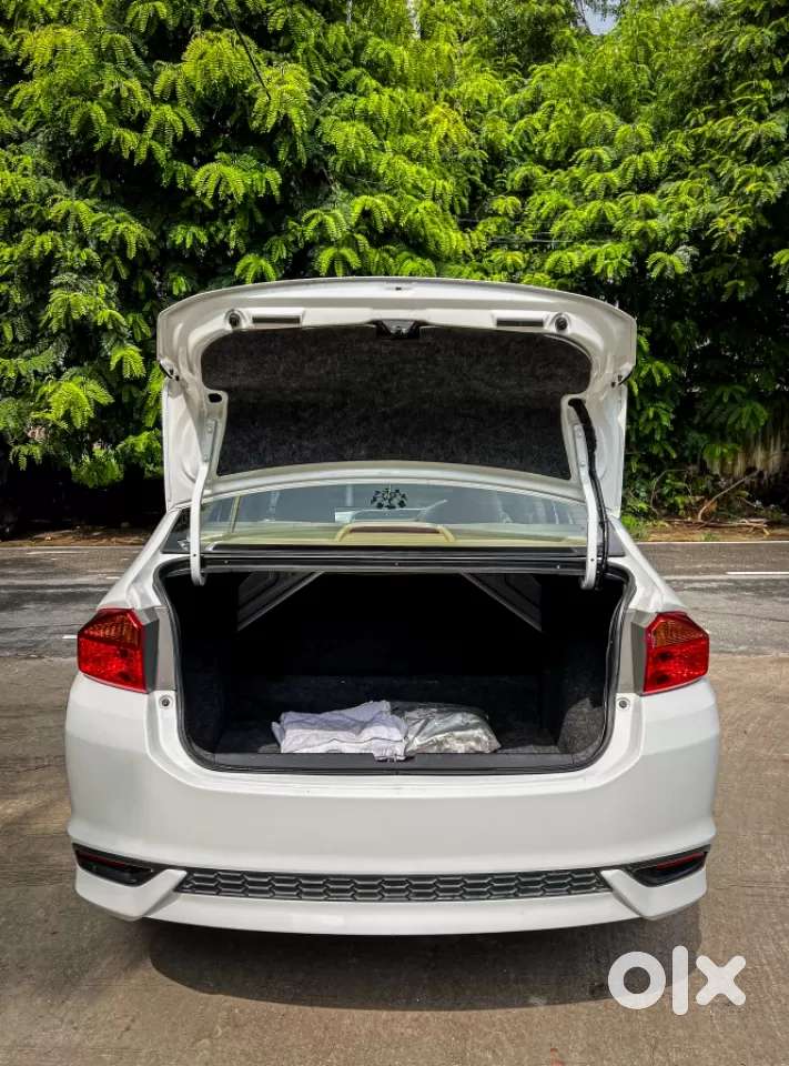 Honda City 1.5 V 4th Gen I-vtec Mt, 2017, Petrol
