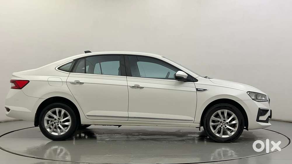 Skoda Slavia Ambition 1.0l Tsi Mt, 2023, Petrol