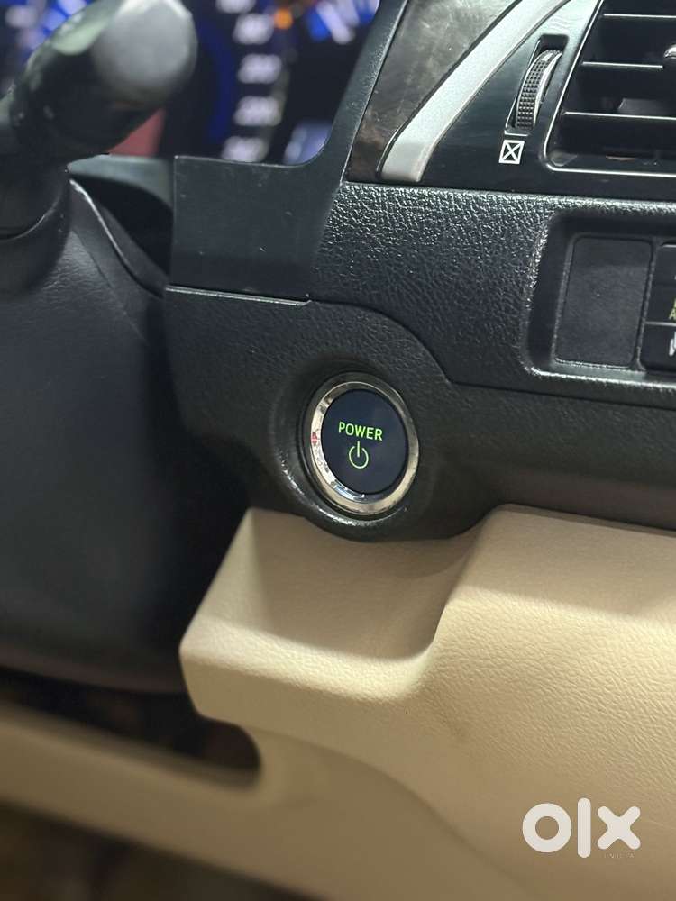 Toyota Camry Hybrid, 2014, Petrol