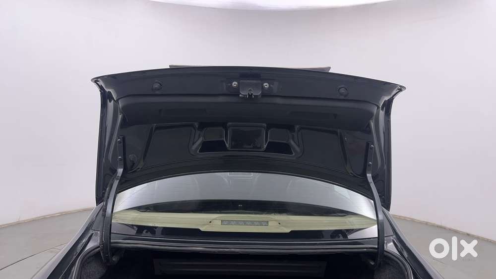 Skoda Rapid 1.0 Ambition Tsi At, 2021, Petrol