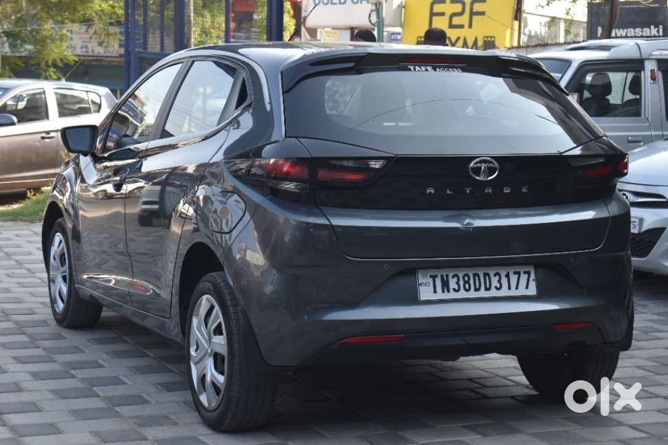 Tata Altroz 1.2 Xt, 2023, Petrol