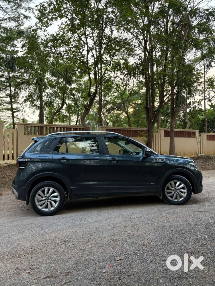 Volkswagen Taigun 1.0 Tsi Highline At, 2023, Petrol