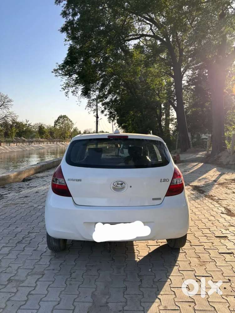 Hyundai I20 2011 Petrol Cng  80000 Km Driven