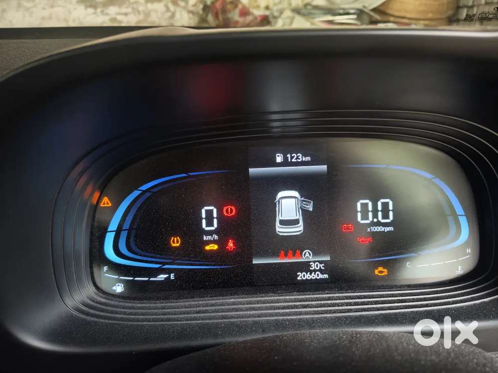 Hyundai Venue Petrol Manual 2024