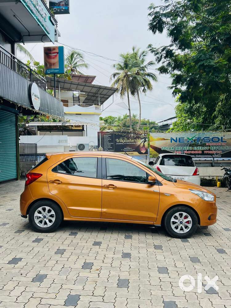 Ford Figo 1.2p Titanium Mt, 2015, Petrol