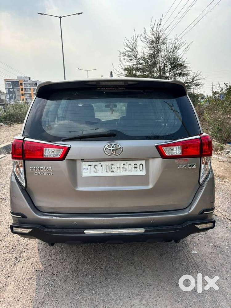 Toyota Innova Crysta 2.4 V 7 Str, 2016, Diesel