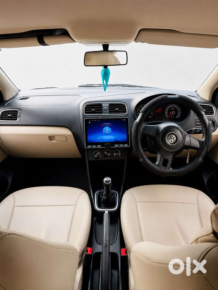 Volkswagen Polo Petrol Manual 2011