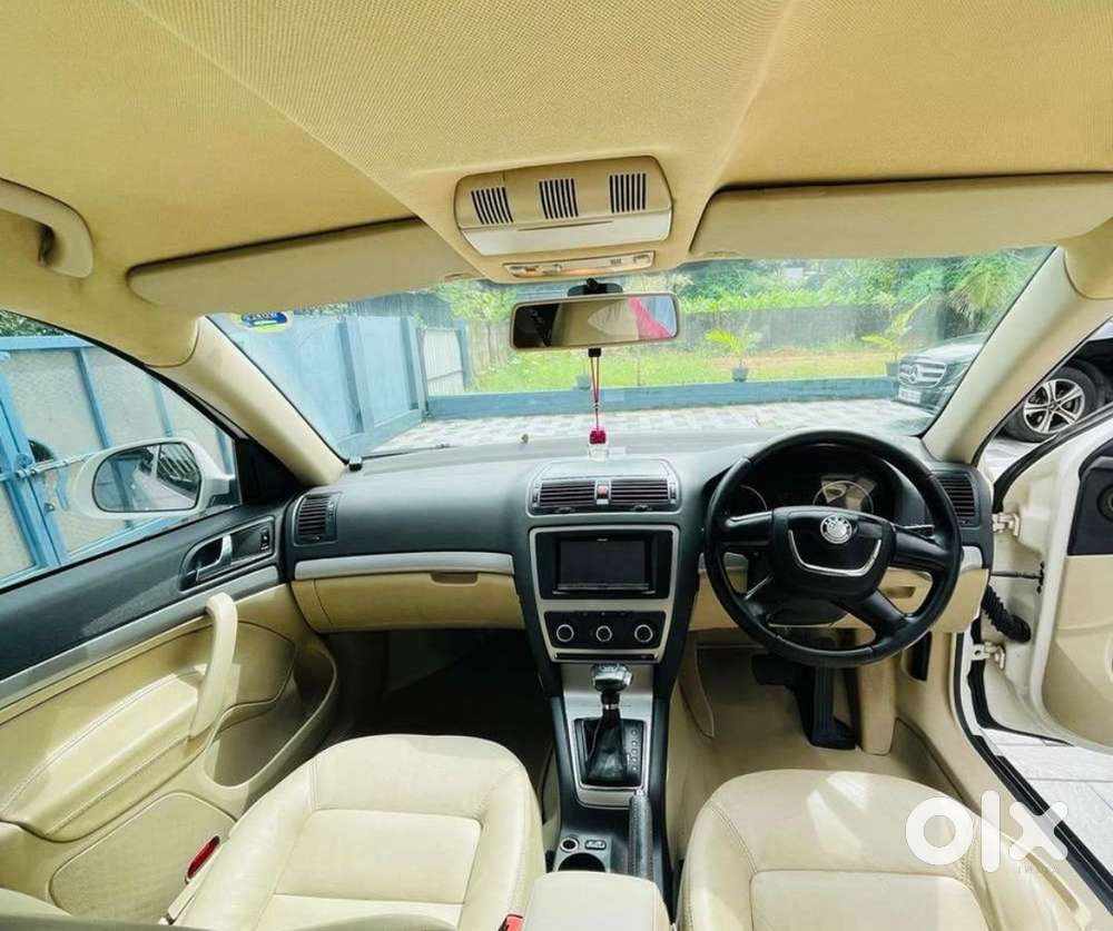 Skoda Laura 2011 Diesel Well Maintained