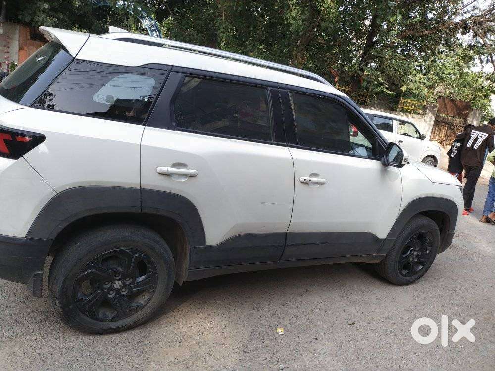 Maruti Suzuki Brezza 1.5 Zxi Smart Hybrid, 2022, Petrol