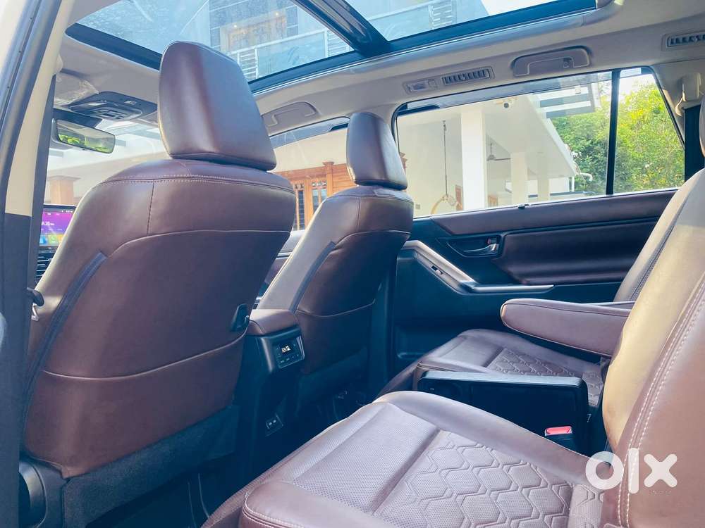 Toyota Innova Hycross 2.0 Zx (o) Hybrid 7 Str, 2024, Petrol