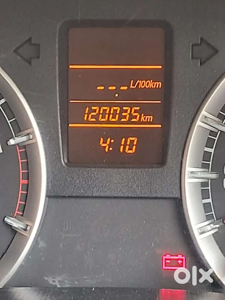 A/c Power Steering 4 Power Vinto Center Lock New Tyre New Battery