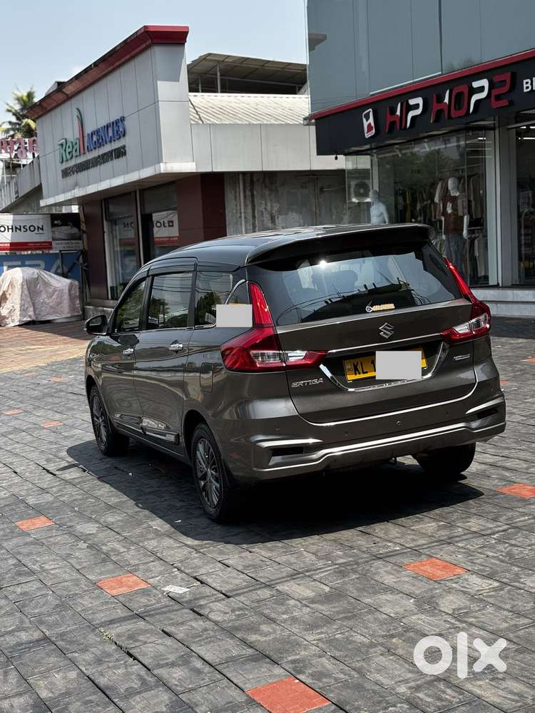 Maruti Suzuki Ertiga 1.5 Vxi, 2022, Petrol
