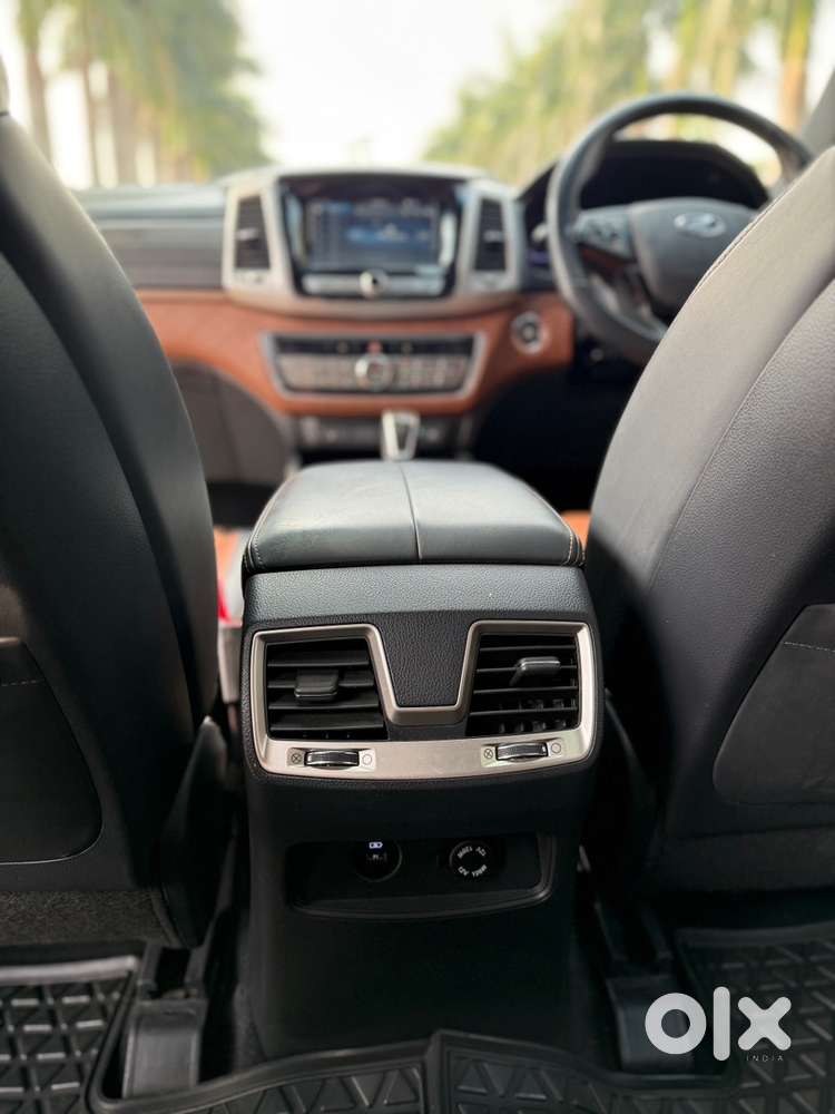 Mahindra Alturas G4 Bs6 2020 Model 4x4 Automatic