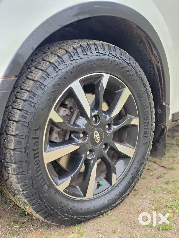 Mahindra Xuv500 W11 Option, 2019, Diesel