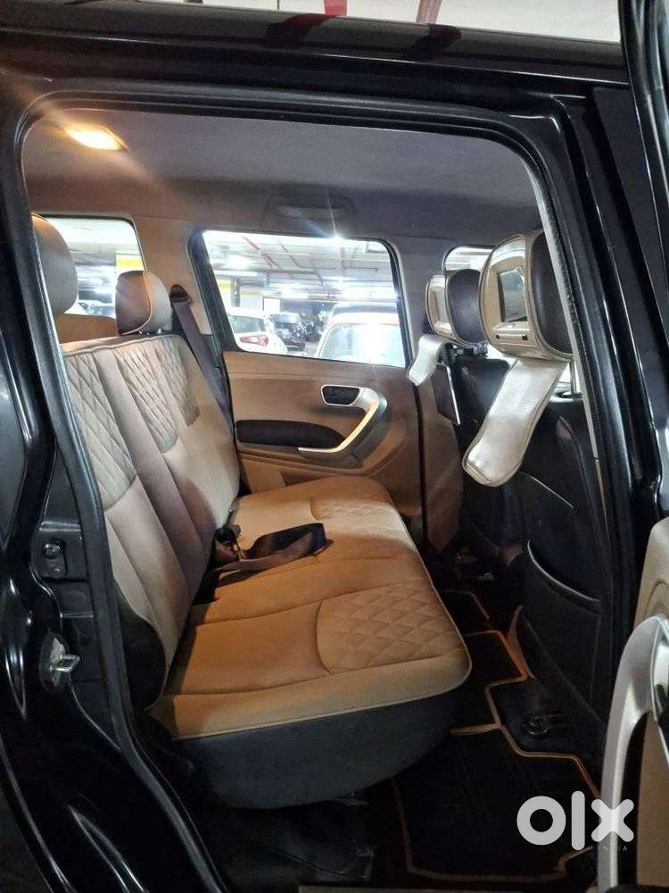Mahindra Tuv 300 Plus P8, 2018, Diesel