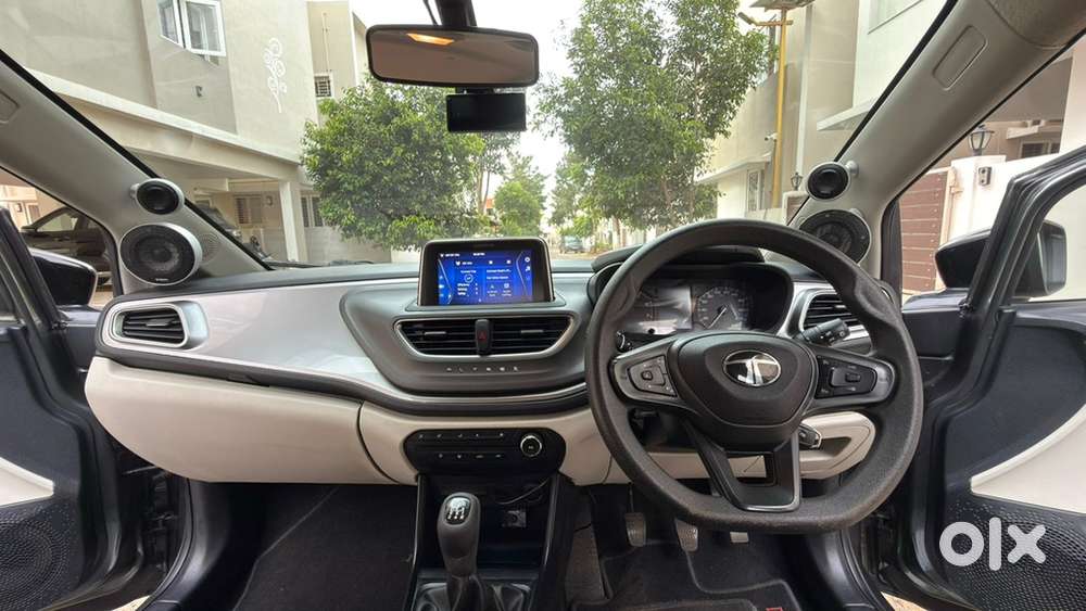 Tata Altroz Petrol Manual 2024