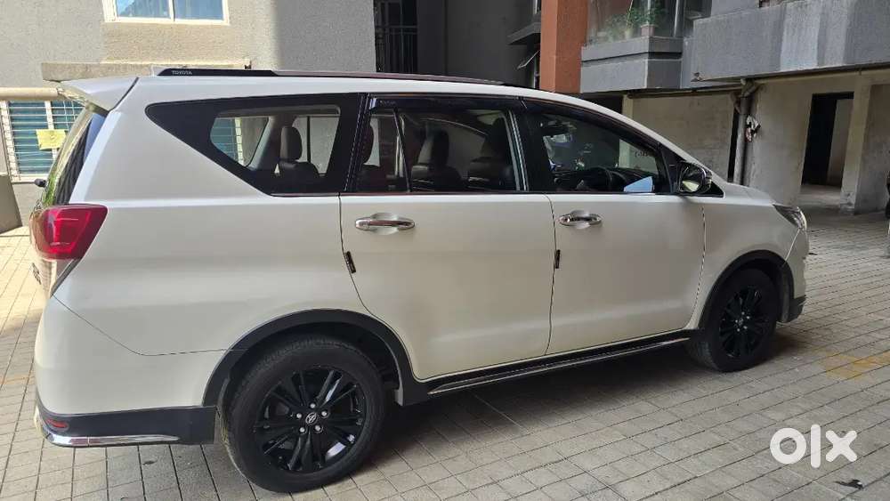Toyota Innova Crysta 2017 Diesel 105000 Km Driven