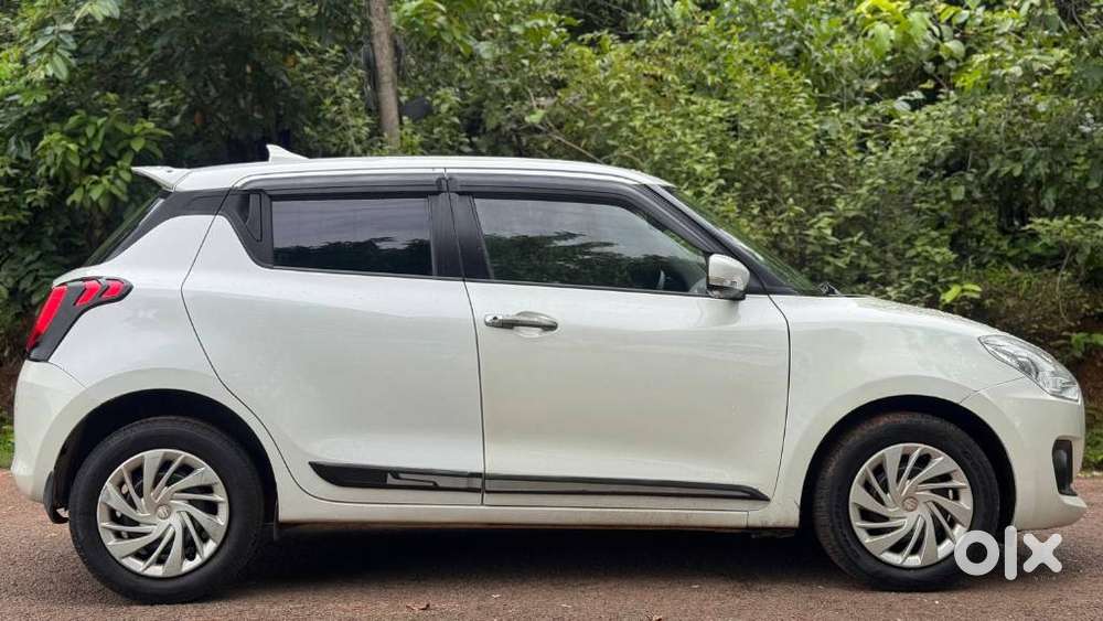 Maruti Suzuki Swift Vxi 1.2 Abs Bs-iv, 2019, Petrol