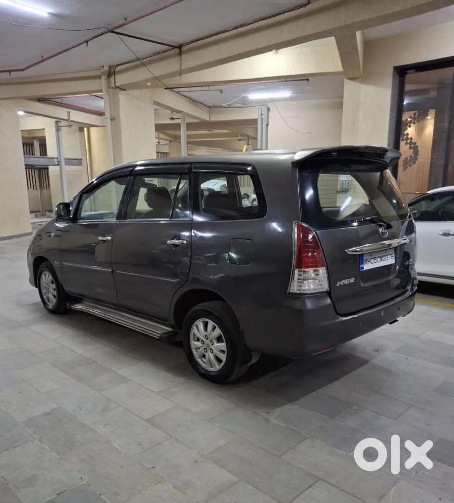 Toyota Innova 2012 Diesel 150000 Km Driven