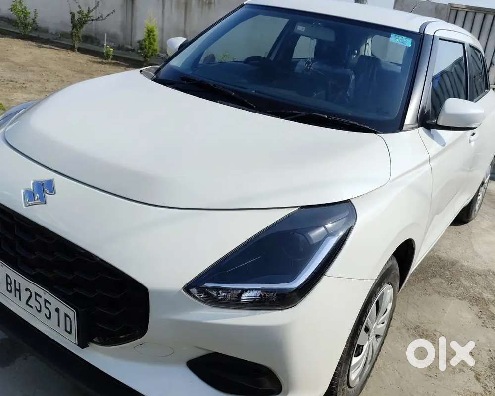 Maruti Suzuki Swift Vxi 2025 (army No Bh) Brand New Condition