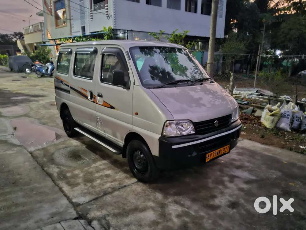 Ecco 7 Str Cng Petrol