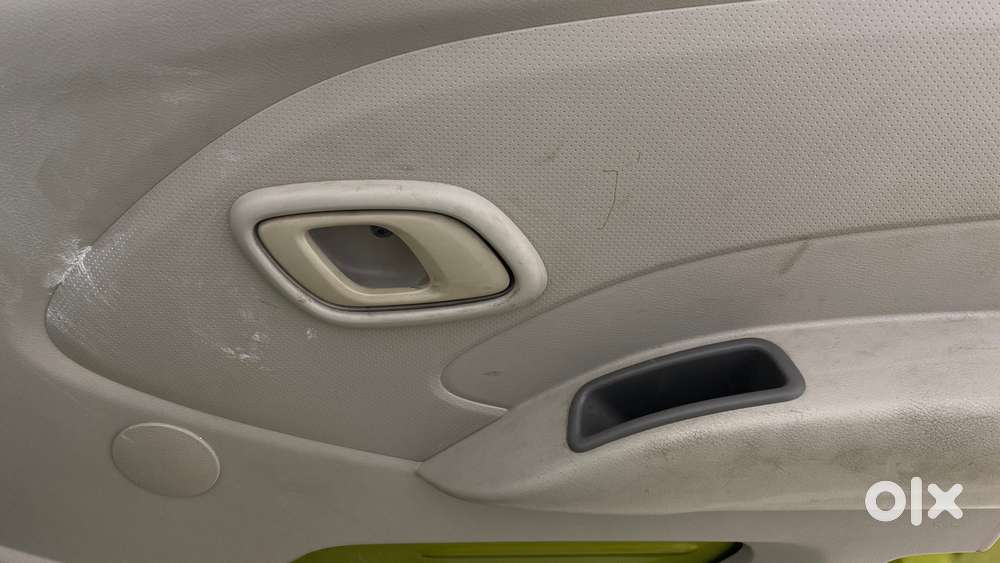 Datsun Redigo T Option, 2016, Petrol