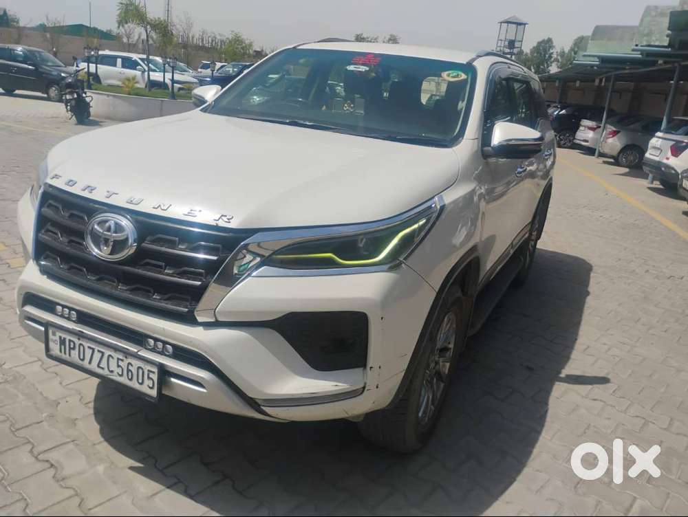 Toyota Fortuner 2023 Diesel 163000 Km Driven
