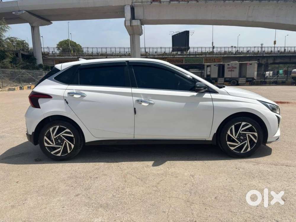 Hyundai I20 Asta (o) 1.2 Mt, 2024, Petrol
