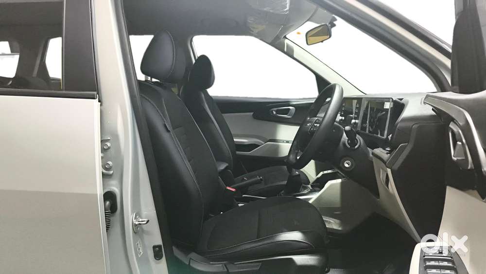 Kia Carens Clavis Htk, 2025, Petrol