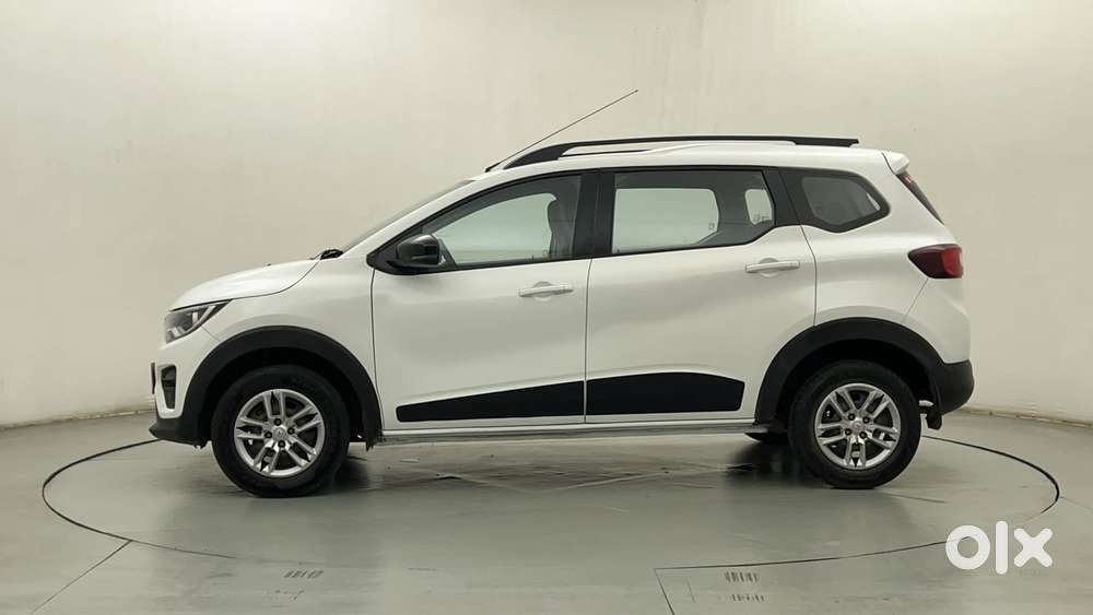 Renault Triber Rxt, 2022, Petrol