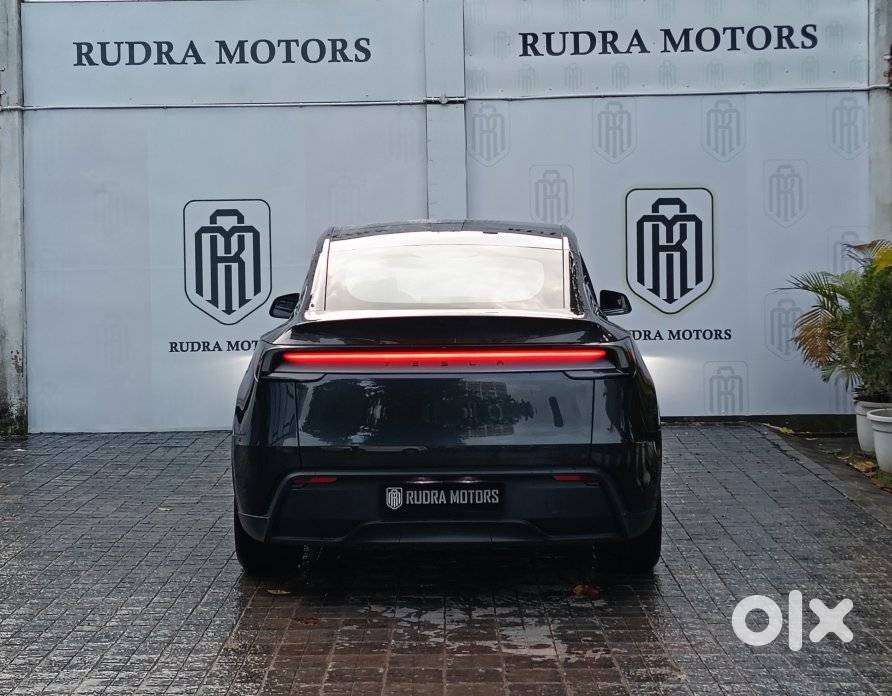 Tesla Model Y Rear-wheel Drive (rwd), 2026, Electric