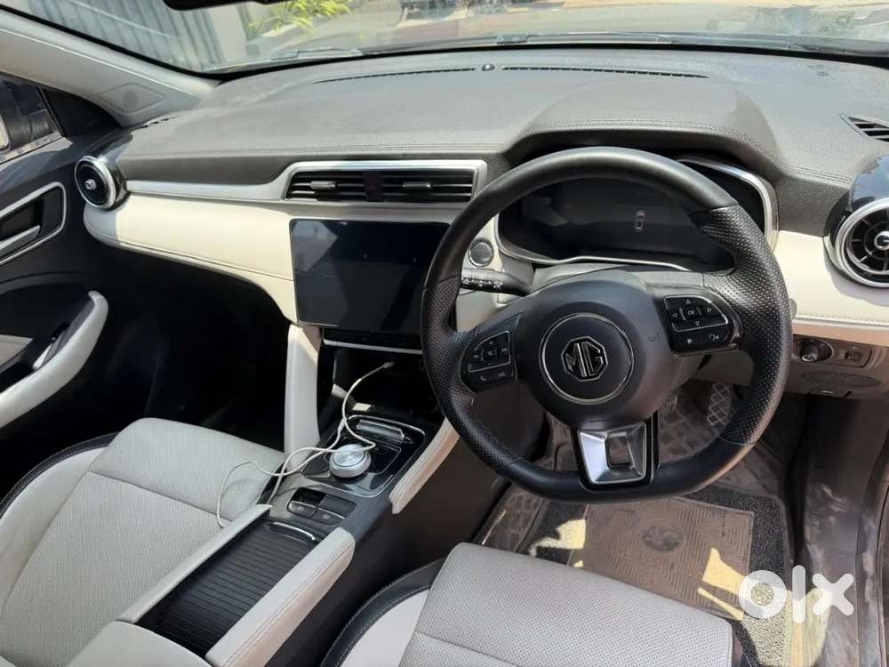 Mg Zs Ev 2025 Electric 30500 Km Driven