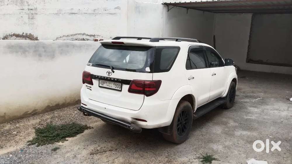 Toyota Fortuner 2015 Diesel 130000 Km Driven