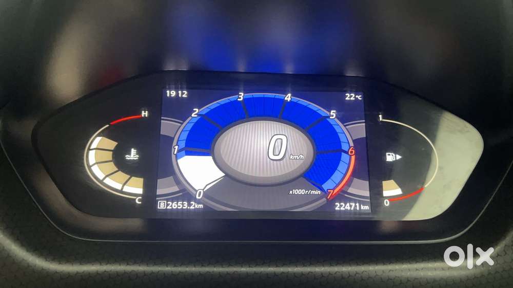 Nissan Magnite 1.0 Xv Premium, 2023, Petrol