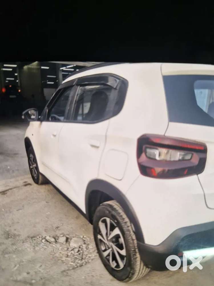 Citroen C3 2025 Petrol 5500 Km Driven