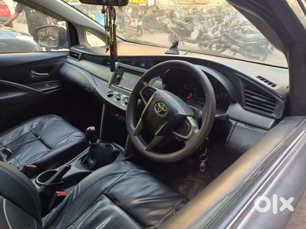 Toyota Innova Crysta 2.4 G Mt 7 Str, 2017, Diesel