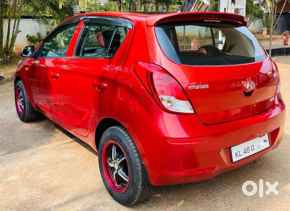Hyundai I20 2013 Petrol Well Maintained, Army Person Used