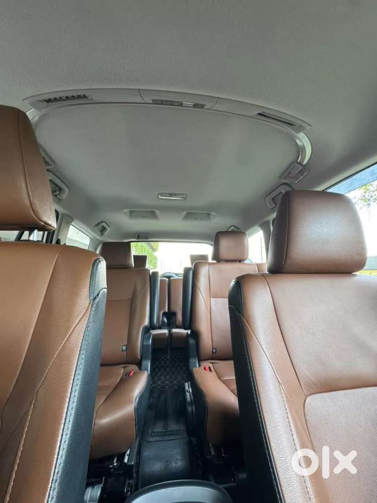 Toyota Innova Crysta 2.7 Zx At, 2022, Petrol