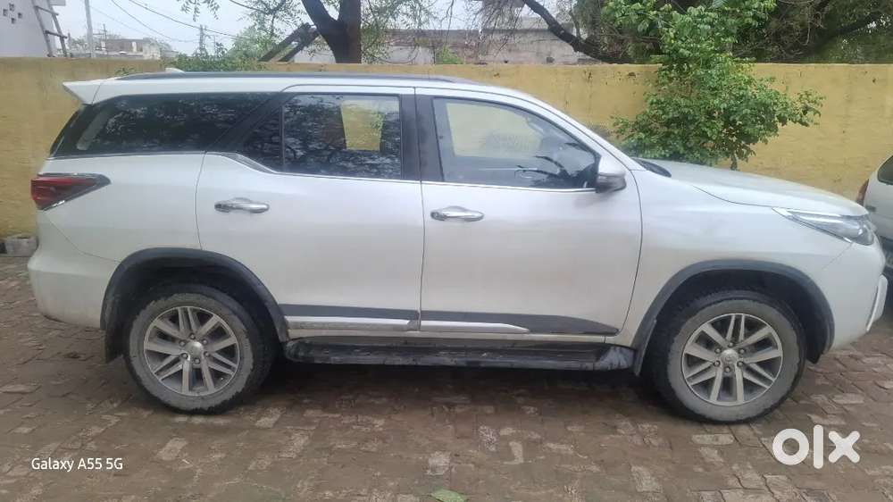Toyota Fortuner 2019 Diesel 163000 Km Driven