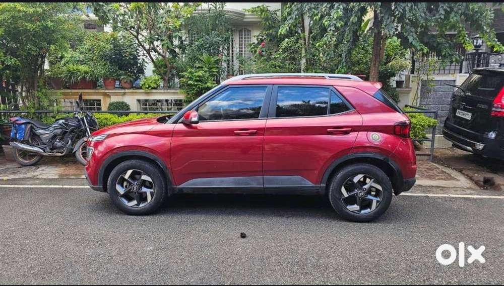 Hyundai Venue 2020 Diesel Well Maintained