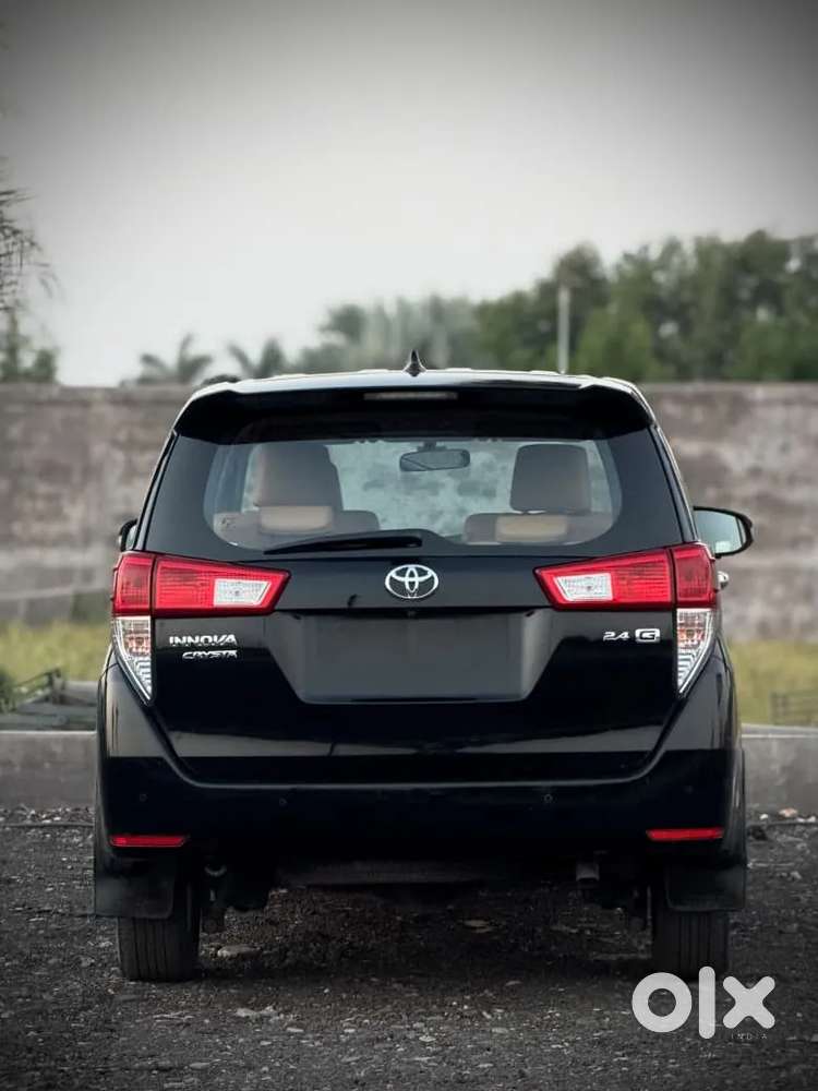 Toyota Innova Crysta [2020-ongoing] 2.4 Gx At 8 Str, 2022, Diesel
