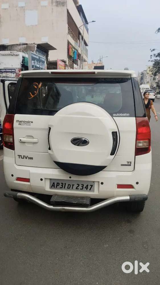 Mahindra Tuv 300 2016 Diesel 140000 Km Driven