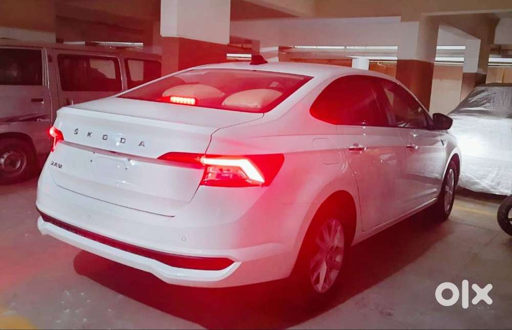 Skoda Slavia Ambition 1.0 Mt 2022 / 7k Driven