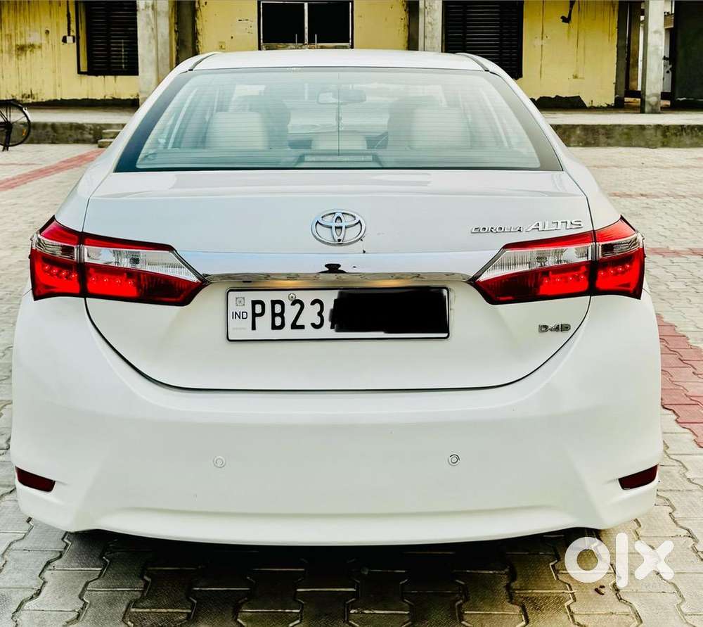 Toyota Corolla Altis 2015 Diesel Well Maintained