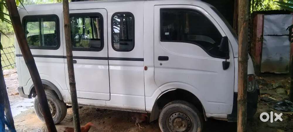 Tata Magic Express E20 Patrol