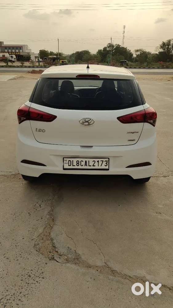 Hyundai New I20 2015 Petrol 35000 Km