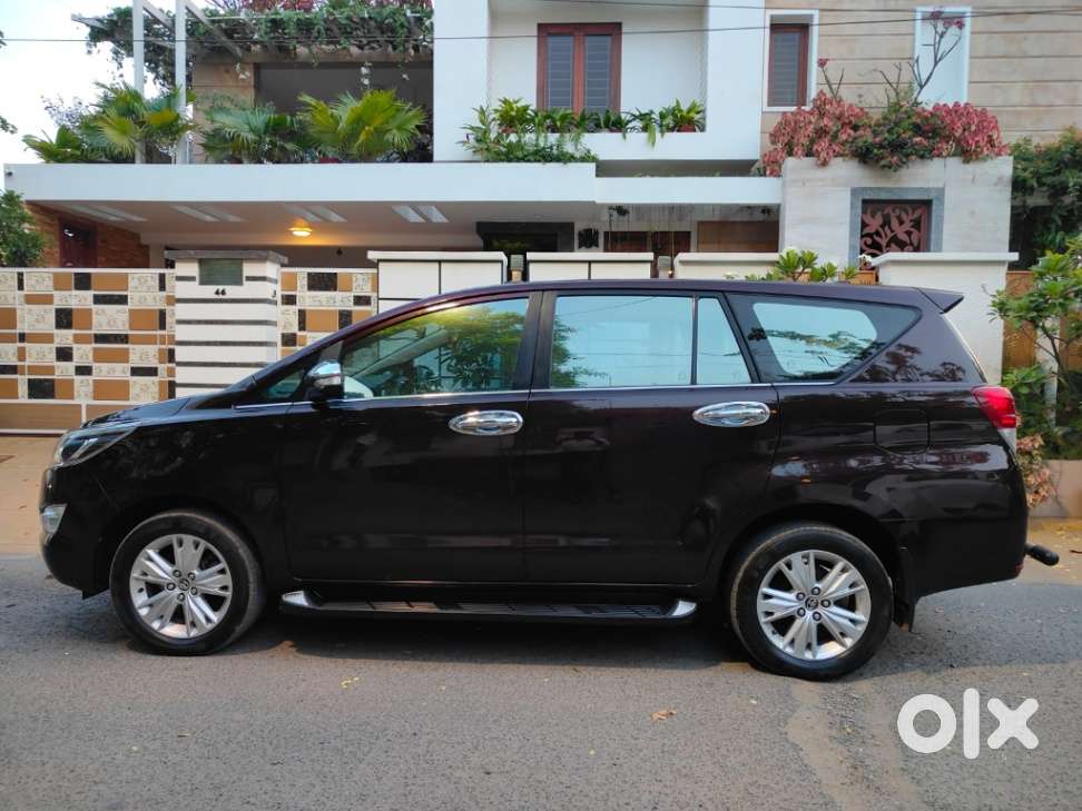 Toyota Innova Crysta