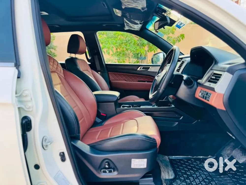 Mahindra Alturas G4, 2022, Diesel