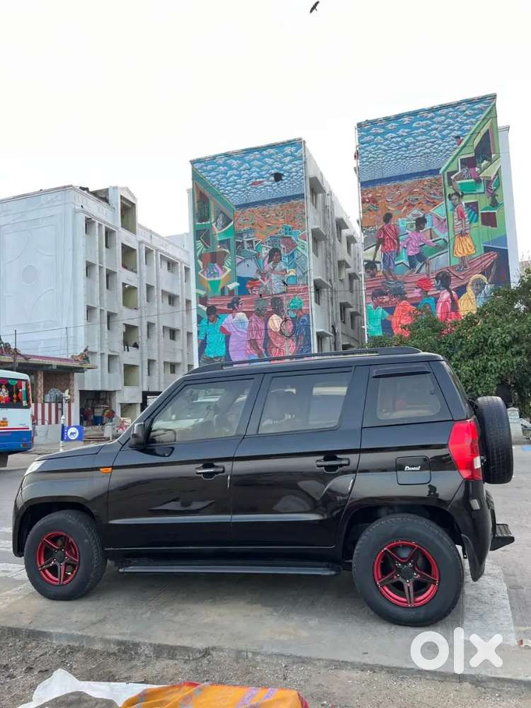 Mahindra Tuv 300 2017