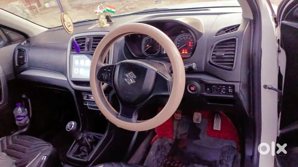 2nd Owner Maruti Brezza 2022  Push Batan Start
